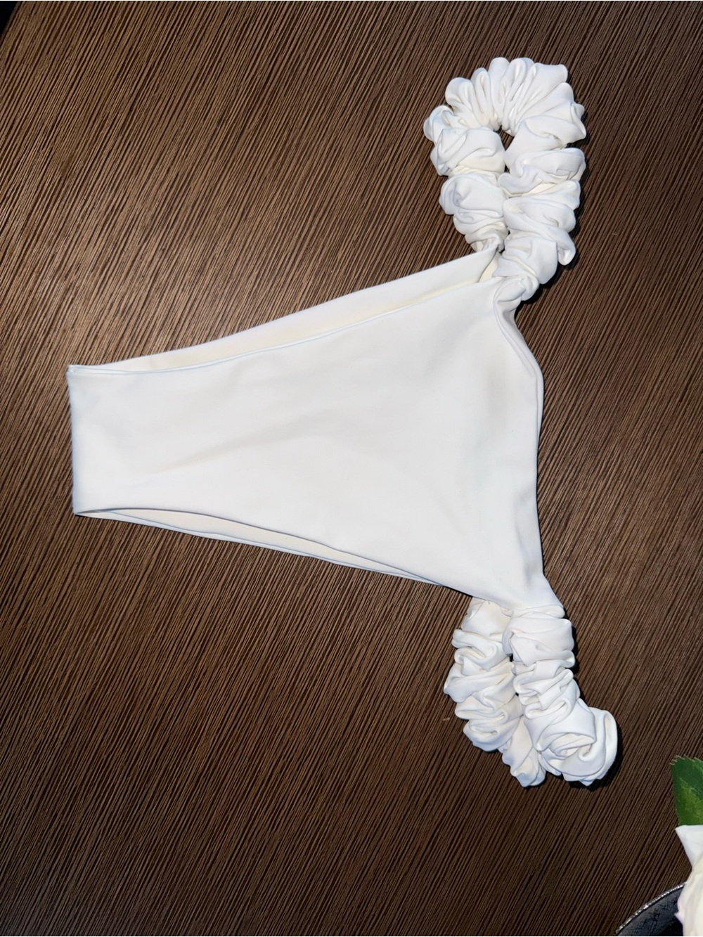 Port De Bras White/Chantilly Scrunchie-Style Bikini Bottoms, Like New